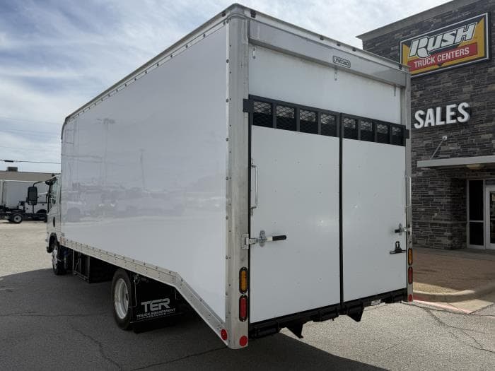 2026 Isuzu NPR — photo 4