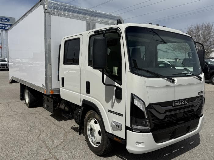 2026 Isuzu NPR — photo 8