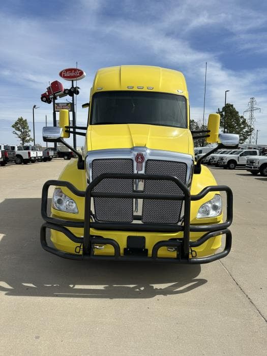 2021 Kenworth T680 — photo 4