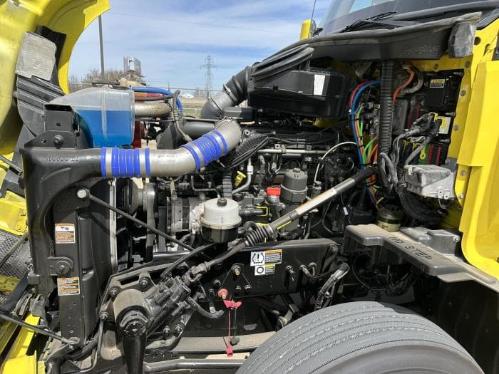 2021 Kenworth T680 — photo 9