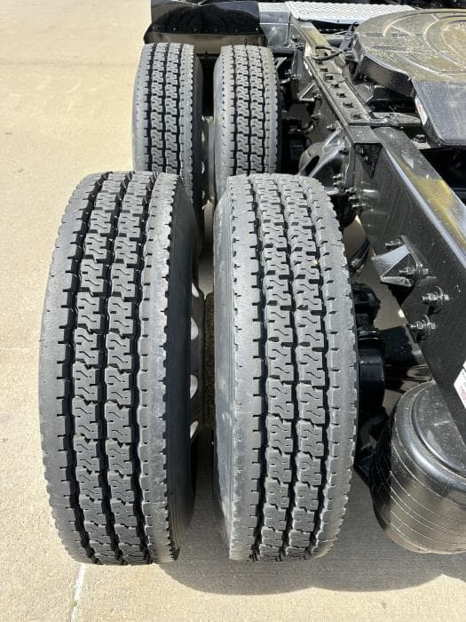 2021 Kenworth T680 — photo 12