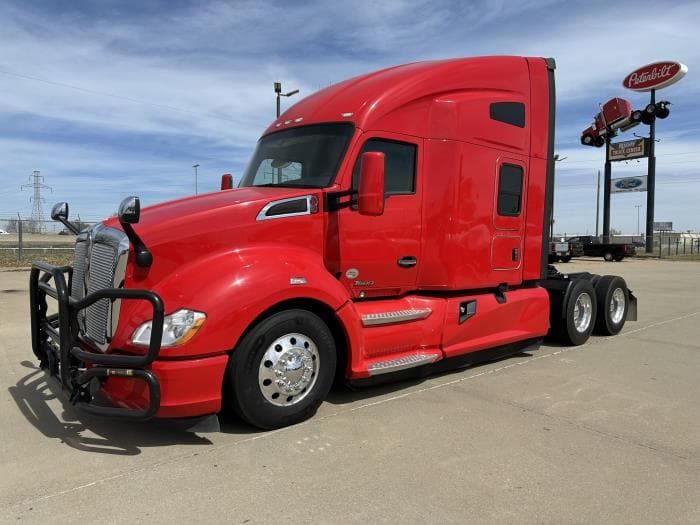 2021 Kenworth T680 — photo 2