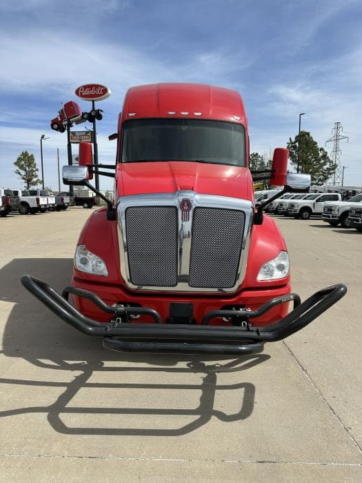 2021 Kenworth T680 — photo 19