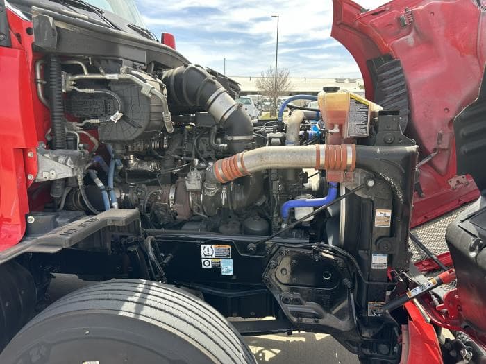2021 Kenworth T680 — photo 15