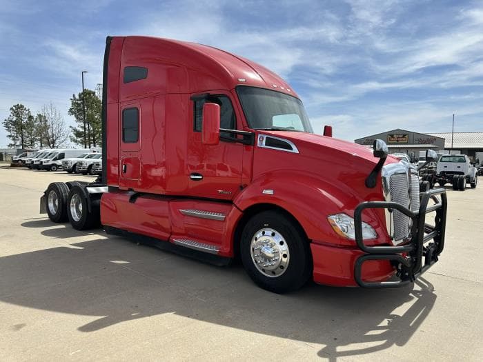 2021 Kenworth T680 — photo 3