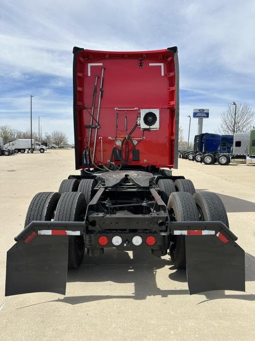 2021 Kenworth T680 — photo 5