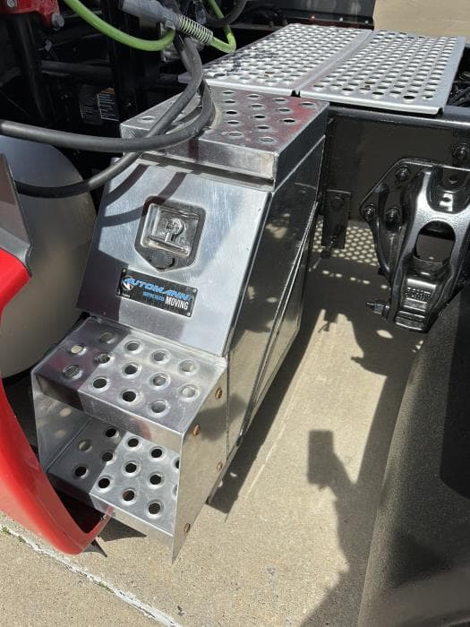 2021 Kenworth T680 — photo 18