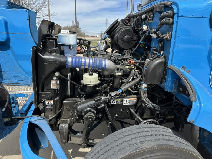 2020 Peterbilt 337 — photo 8