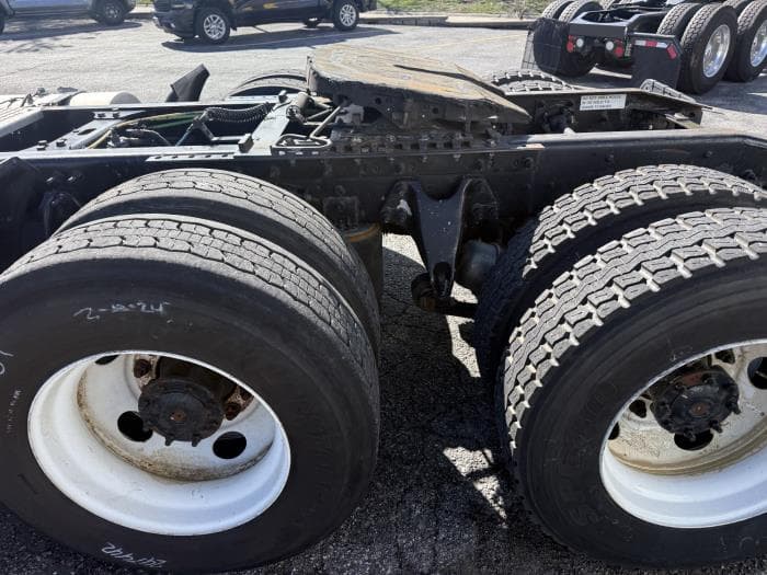 2020 International LT — photo 5