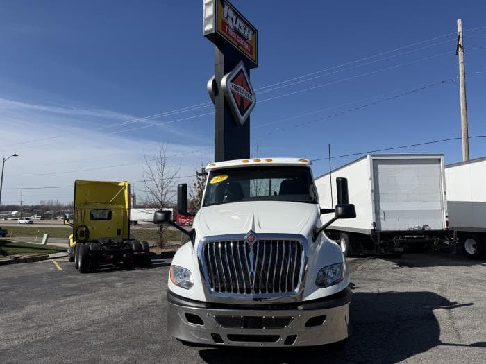 2020 International LT — photo 10