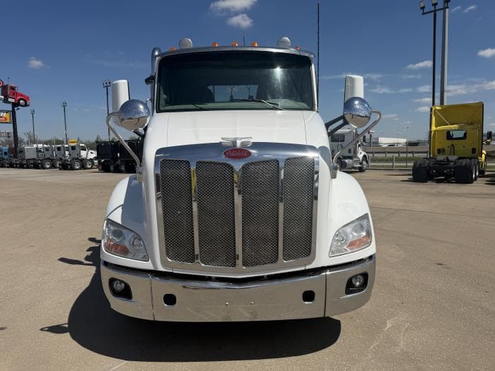 2019 Peterbilt 579 — photo 9