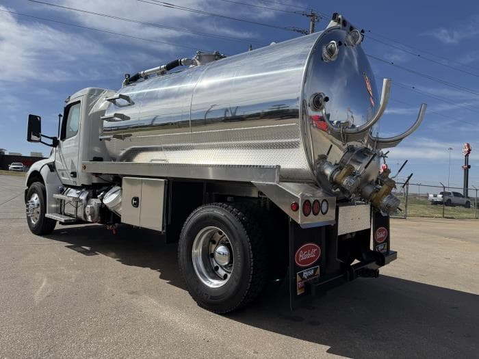 2026 Peterbilt — photo 9