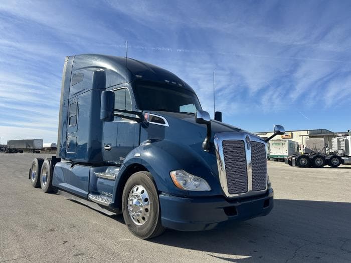 2020 Kenworth T680 — photo 3