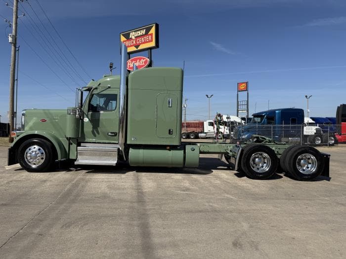 2027 Peterbilt 589 — photo 6