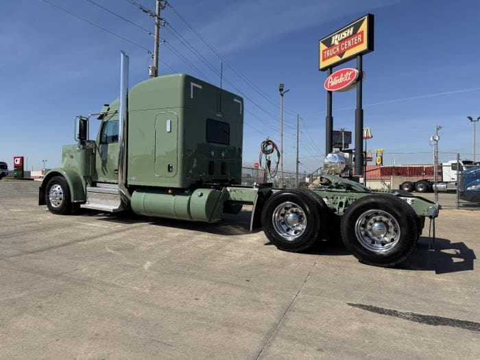 2027 Peterbilt 589 — photo 8