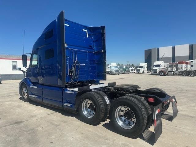 2021 Volvo VNL 760 — photo 5