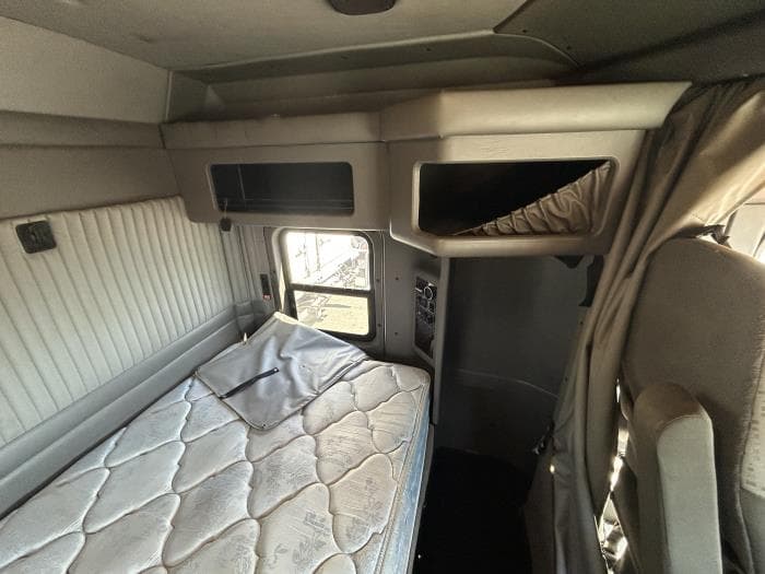 2019 Kenworth T800 — photo 20