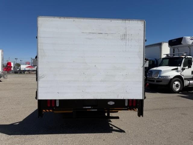 2023 Isuzu NRR — photo 12