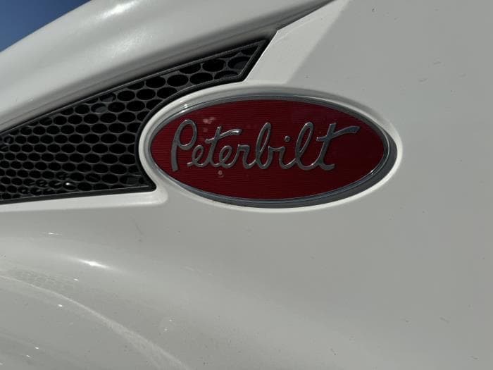 2025 Peterbilt 536 — photo 3