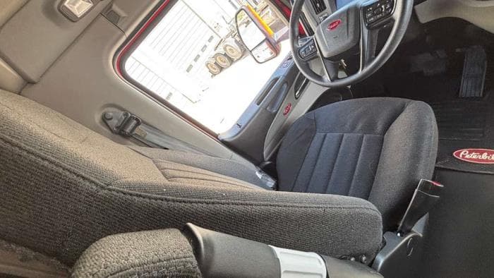 2024 Peterbilt 579 — photo 18