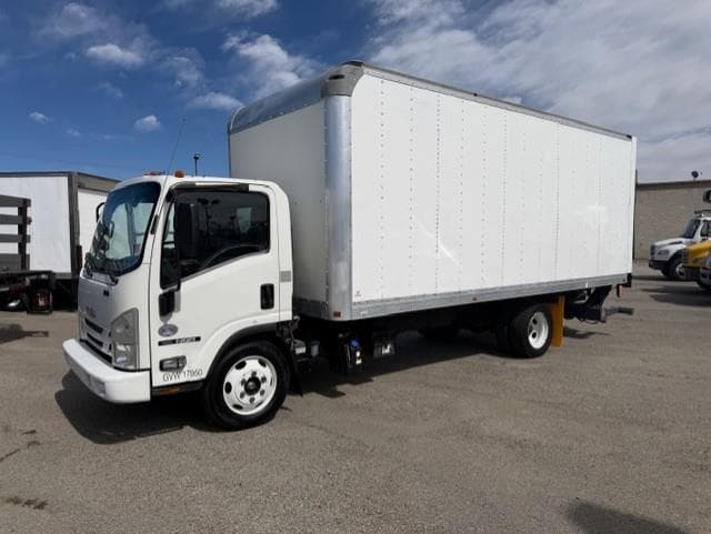 2021 Isuzu NQR — photo 2