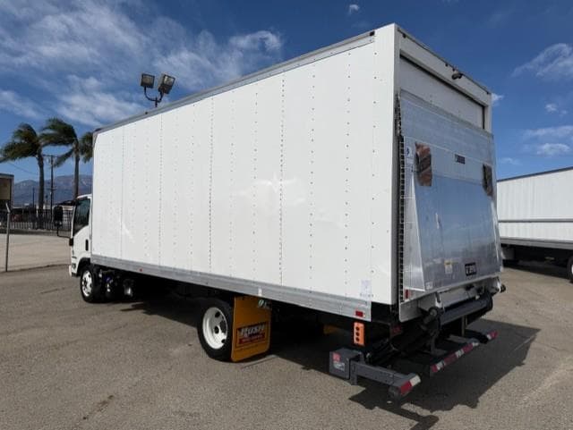 2021 Isuzu NQR — photo 4