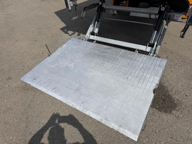 2020 Hino 268 — photo 9