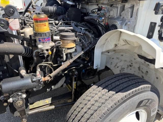 2020 Hino 268 — photo 13