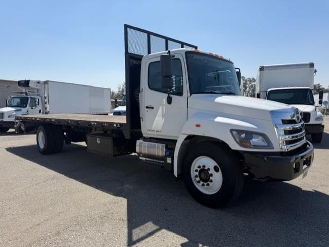 2020 Hino 268 — photo 4