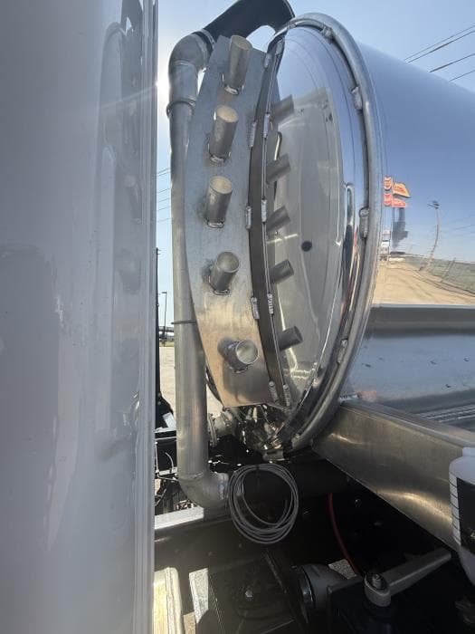 2026 Hino L6 — photo 16