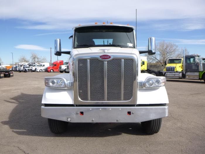 2023 Peterbilt 567 — photo 9