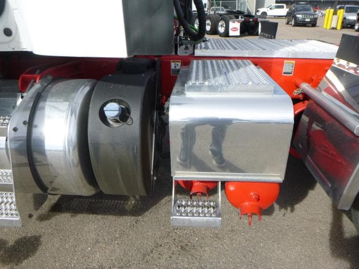 2023 Peterbilt 567 — photo 23
