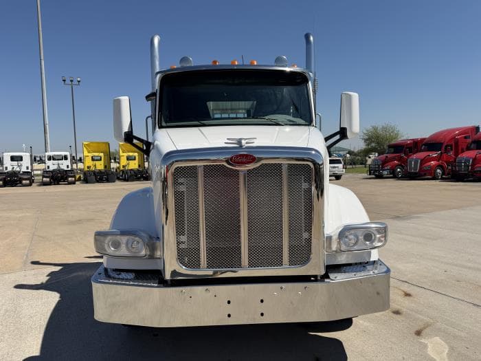 2021 Peterbilt 567 — photo 10