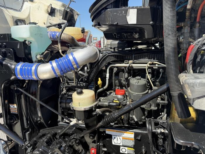 2021 Peterbilt 567 — photo 20