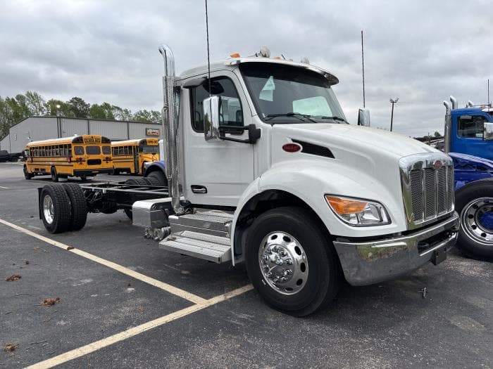 2026 Peterbilt — photo 4