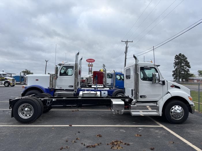 2026 Peterbilt — photo 5