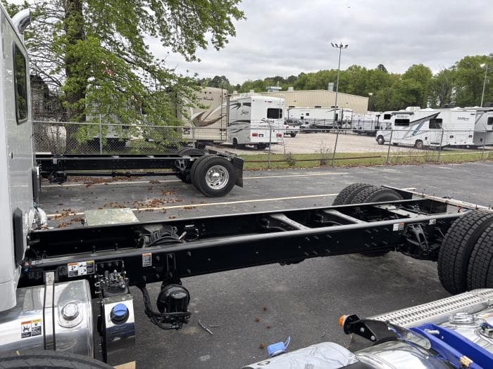 2026 Peterbilt — photo 8
