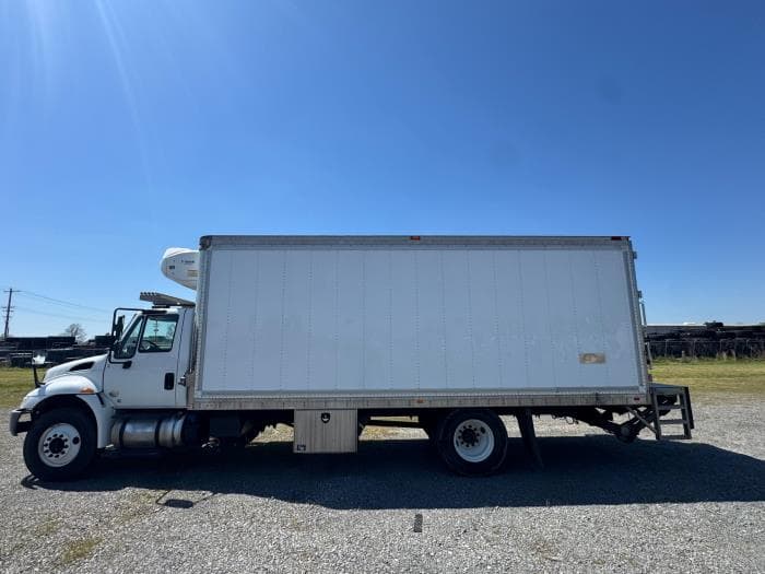 2019 International 4300 — photo 7
