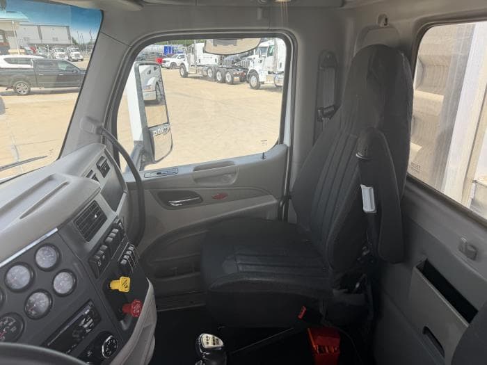 2019 Peterbilt 579 — photo 29