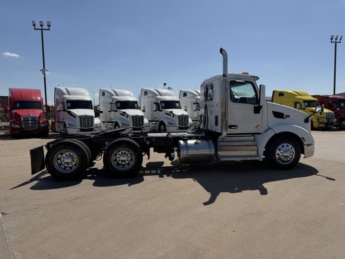2020 Peterbilt 579 — photo 8