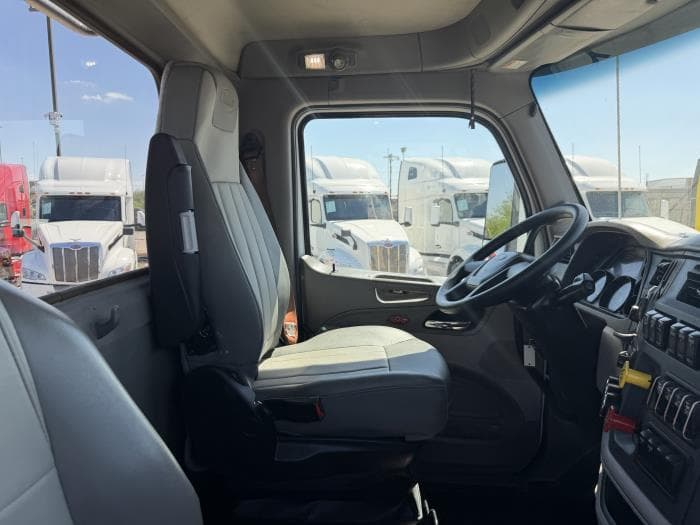 2020 Peterbilt 579 — photo 24