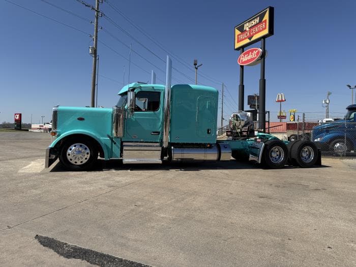 2027 Peterbilt 589 — photo 6