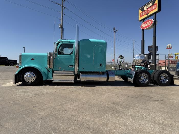 2027 Peterbilt 589 — photo 7