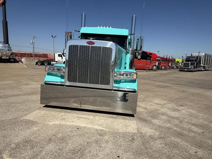 2027 Peterbilt 589 — photo 13