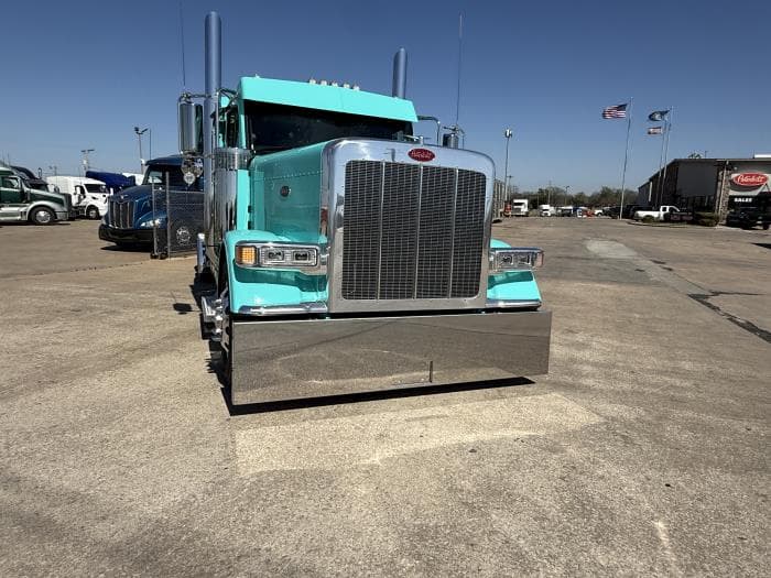 2027 Peterbilt 589 — photo 15