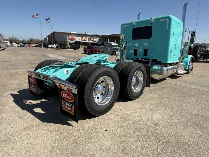 2027 Peterbilt 589 — photo 23