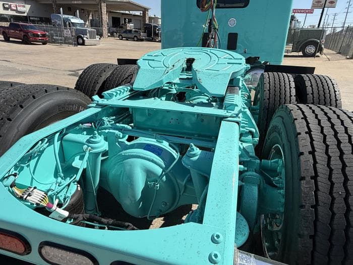 2027 Peterbilt 589 — photo 25