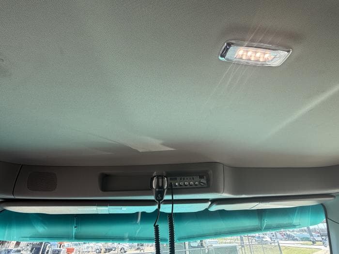 2027 Peterbilt 589 — photo 33