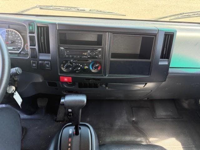 2023 Isuzu NPR — photo 12