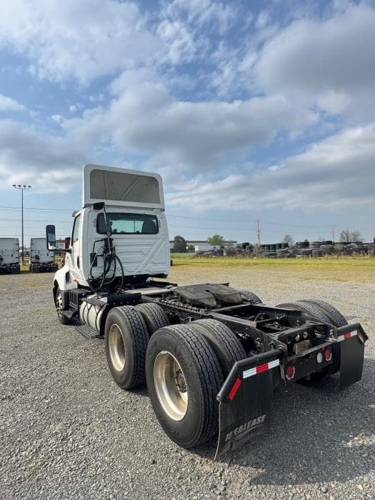 2021 International LT — photo 7